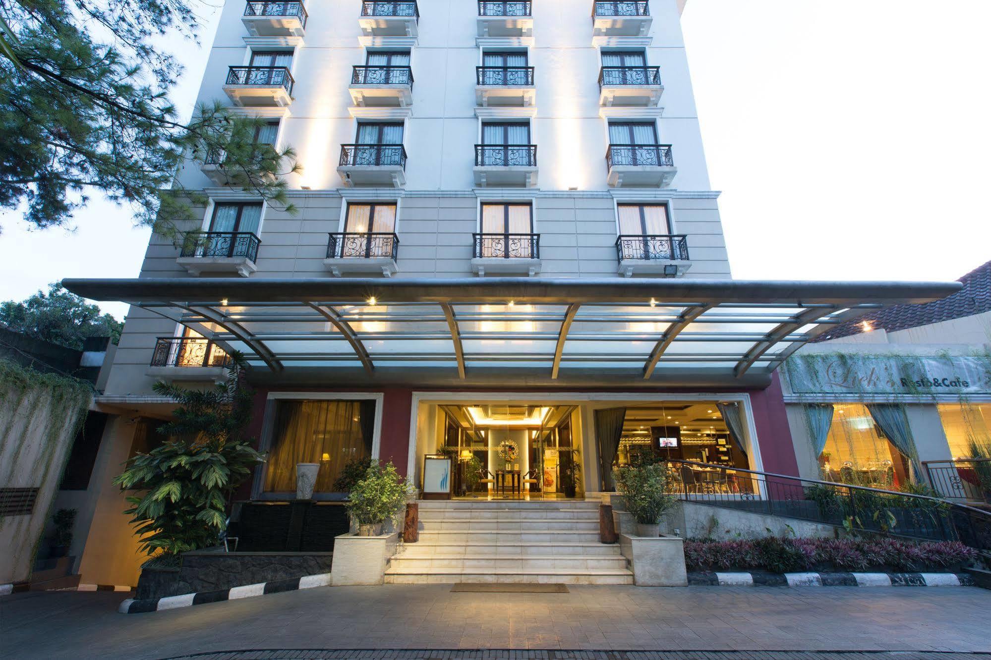 Asmila Boutique Hotel Bandung Esterno foto
